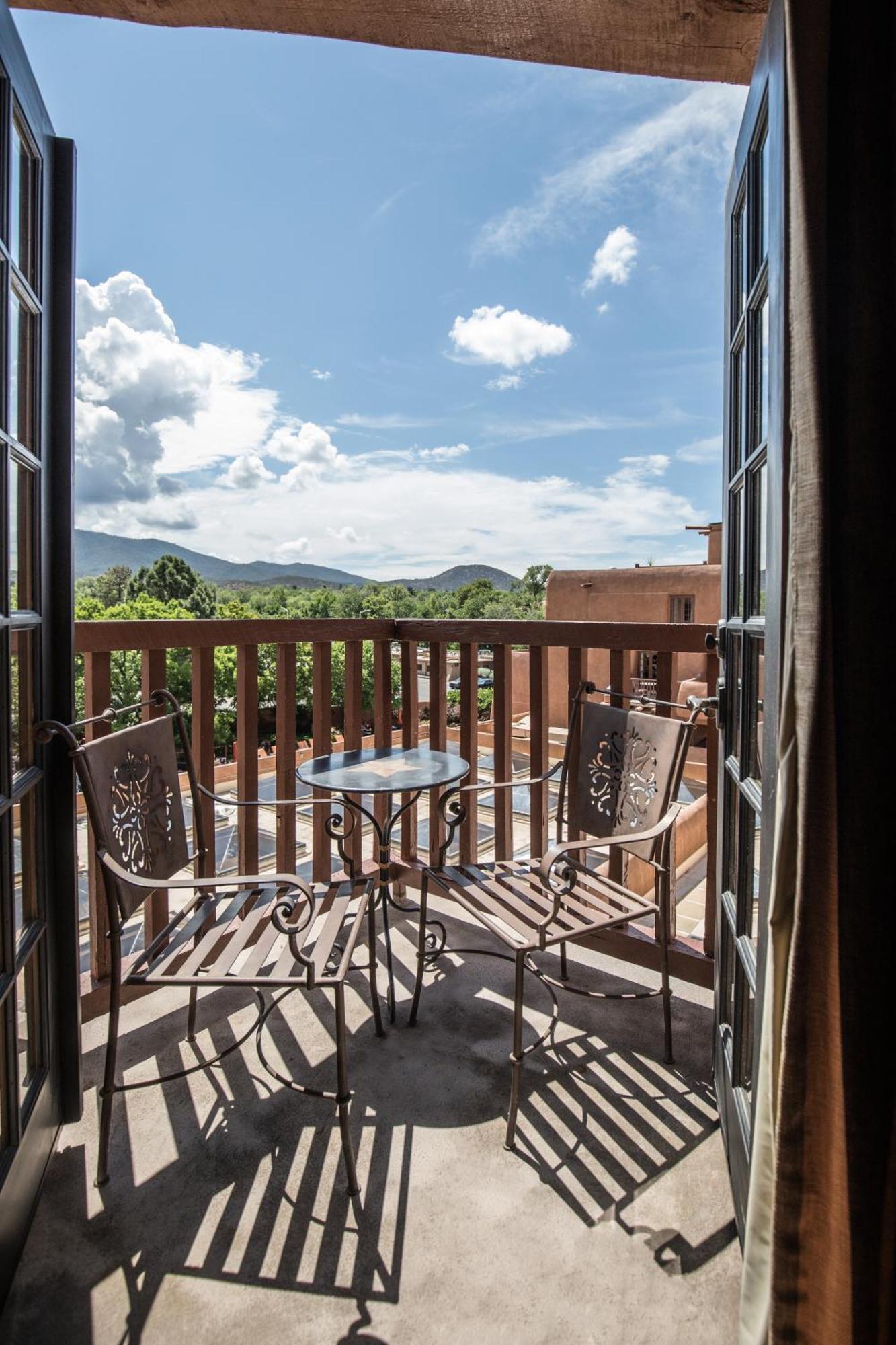 Inn & Spa At Loretto Santa Fe Exterior photo