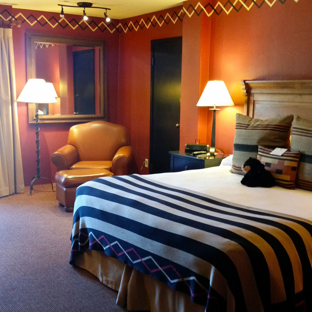 Inn & Spa At Loretto Santa Fe Exterior photo