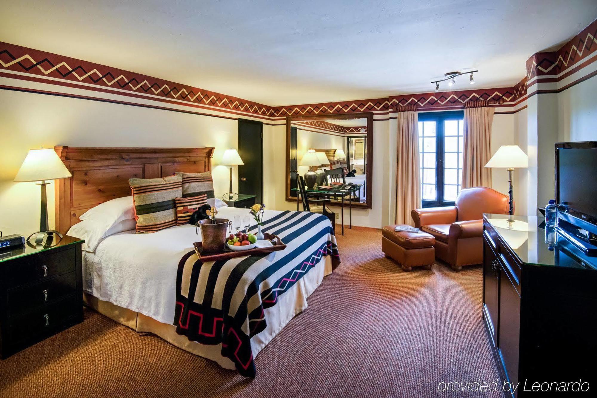 Inn & Spa At Loretto Santa Fe Exterior photo