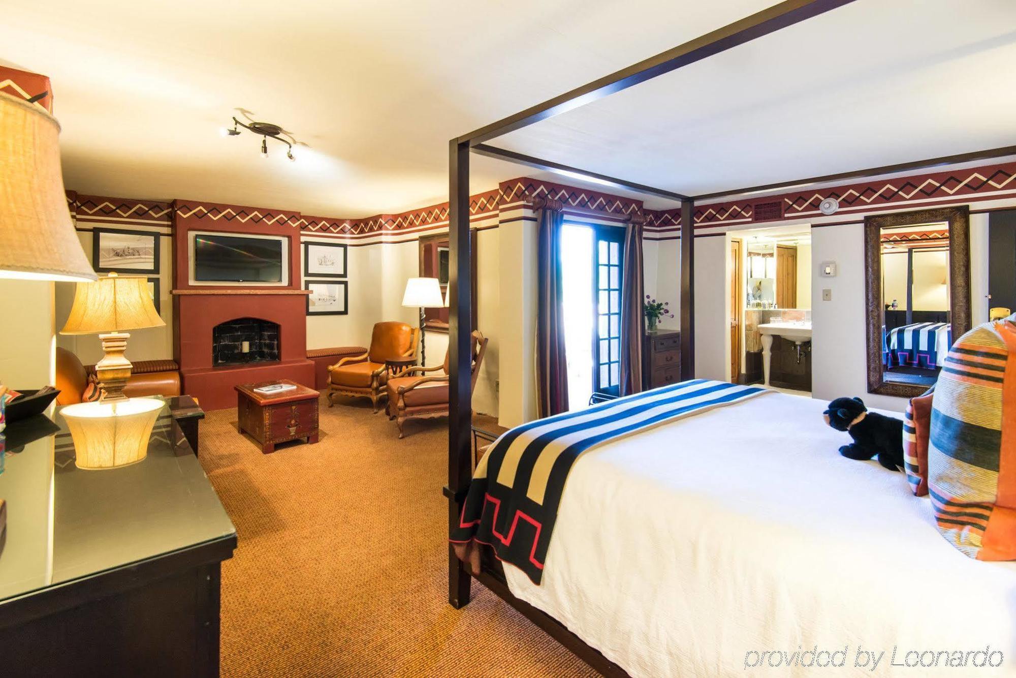 Inn & Spa At Loretto Santa Fe Exterior photo
